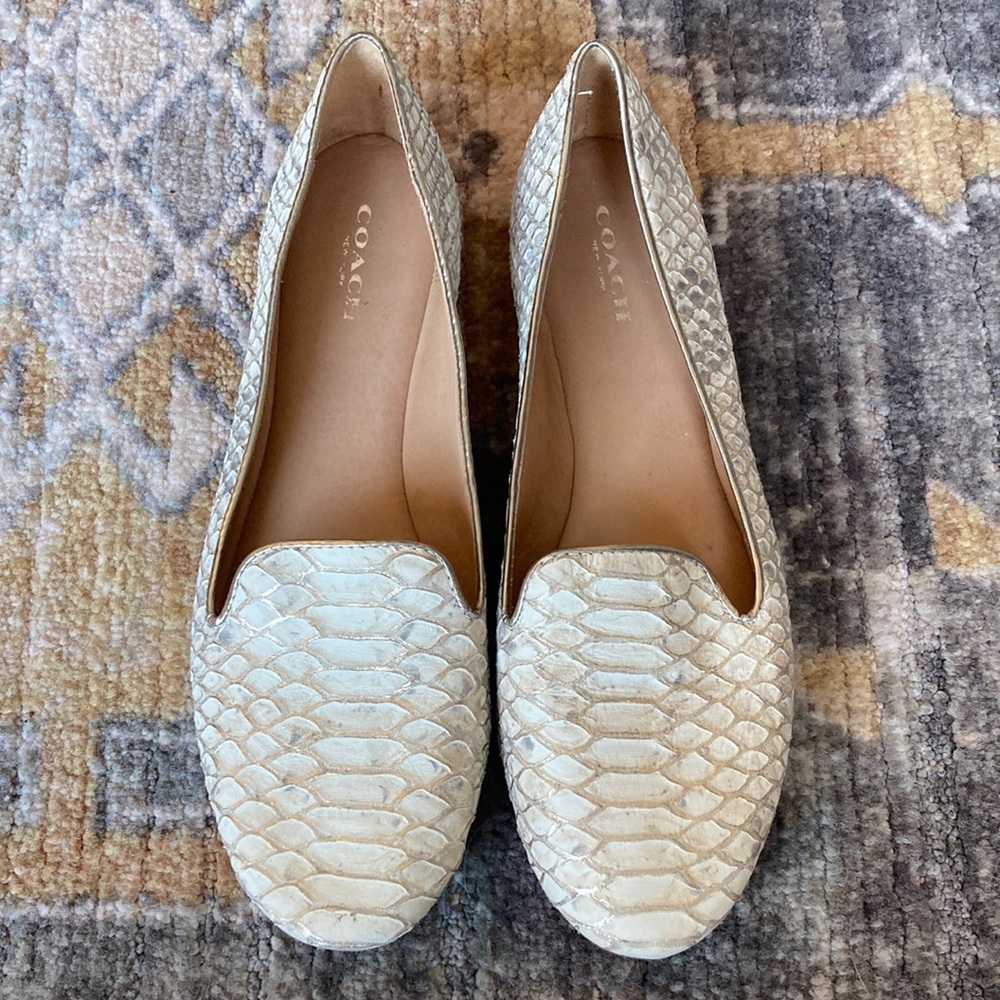 Coach flats